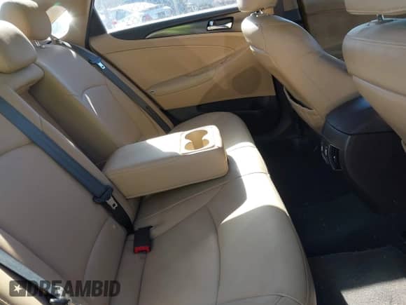 2012 Hyundai Sonata SE with VIN 5NPEC4AC9CH486666, listed as a IAAI auction lot 41340618 with 173,761 mi miles and . Bid and sale history available at DreamBid. Image 8.