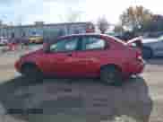 2005 Chevrolet Aveo SVM z VIN KL1TD52645B463603, wystawiony jako IAAI lot #40705281 z przebiegiem 180 793 mil mil oraz . Historia ofert i sprzedaży dostępna na DreamBid. Obrazek 14.