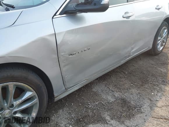 ✅ 2018 Chevrolet Malibu LT • VIN: 1G1ZD5ST2JF230694 • Lot: 42870542. Listed on IAAI with 203,198 mi. Free auction sales archive from the USA and detailed vehicle history report at DreamBid. Image 6.