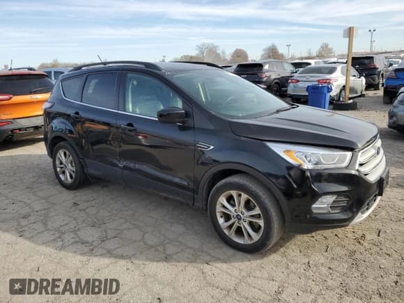 ✅ 2018 Ford Escape SEL • VIN: 1FMCU9HD7JUA69903 • Lot: 92733395. Wystawiony na Copart z przebiegiem 122 039 mil. Bezpłatny archiwum sprzedaży aukcyjnych z USA i szczegółowy raport historii pojazdu na DreamBid. Zdjęcie 4.