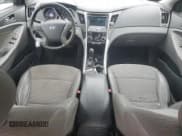 ✅ 2011 Hyundai Sonata SE • VIN: 5NPEC4AC0BH151181 • Lot: 72434964. Listed on Copart with 193,913 mi. Free auction sales archive from the USA and detailed vehicle history report at DreamBid. Image 8.