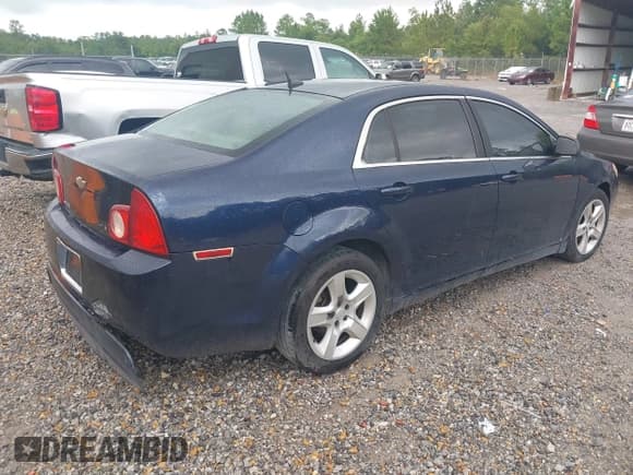 ✅ 2009 Chevrolet Malibu 1FL • VIN: 1G1ZG57N494169096 • Lot: 42810267. Listed on IAAI with 275,709 mi. Free auction sales archive from the USA and detailed vehicle history report at DreamBid. Image 4.
