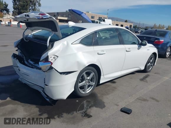 ✅ 2019 Honda Accord • VIN: 1HGCV3F12KA000418 • Lot: 43529678. Listed on IAAI with 51,187 mi. Free auction sales archive from the USA and detailed vehicle history report at DreamBid. Image 4.
