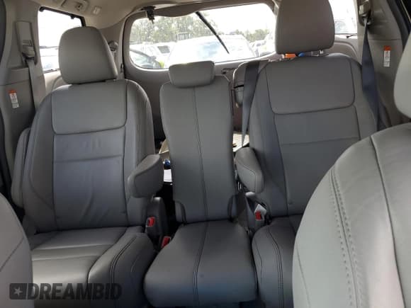✅ 2015 Toyota Sienna XLE • VIN: 5TDYK3DC4FS647039 • Lot: 74076584. Listed on Copart with Not provided. Free auction sales archive from the USA and detailed vehicle history report at DreamBid. Image 10.