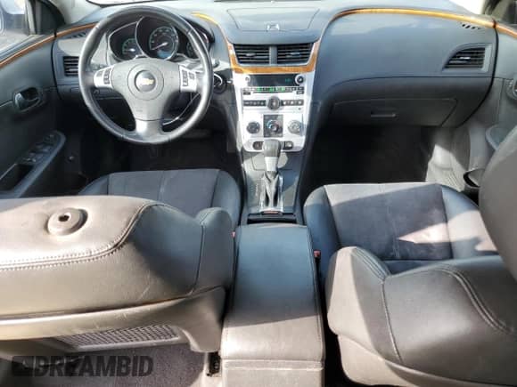 2011 Chevrolet Malibu 2LT z VIN 1G1ZD5E19BF377557, wystawiony jako Copart lot #71801384 z przebiegiem 169 762 mil mil oraz Szkoda całkowita • Salvage title. Historia ofert i sprzedaży dostępna na DreamBid. Obrazek 8.