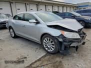 ✅ 2013 Buick LaCrosse Leather • VIN: 1G4GC5E34DF229625 • Lot: 94526465. Wystawiony na Copart z przebiegiem 123 089 mil. Bezpłatny archiwum sprzedaży aukcyjnych z USA i szczegółowy raport historii pojazdu na DreamBid. Zdjęcie 4.