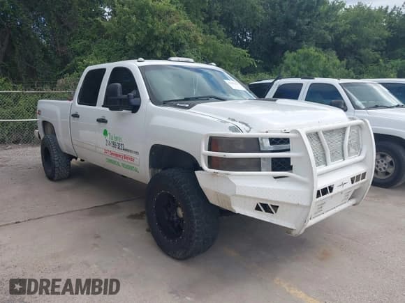 ✅ 2011 Chevrolet Silverado 2500HD LT • VIN: 1GC1KXCG1BF166141 • Лот: 42595450. Опубликован ранее на IAAI с пробегом 298 369 миль. Бесплатный доступ к архиву аукционных продаж из США и подробный отчёт об истории автомобиля на DreamBid. Изображение 1.