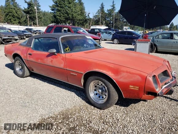 ✅ 1975 Pontiac Firebird • VIN: 2T87D5N575946 • Лот: 67990705. Опубликован ранее на Copart с пробегом 19 764 миль. Бесплатный доступ к архиву аукционных продаж из США и подробный отчёт об истории автомобиля на DreamBid. Изображение 4.