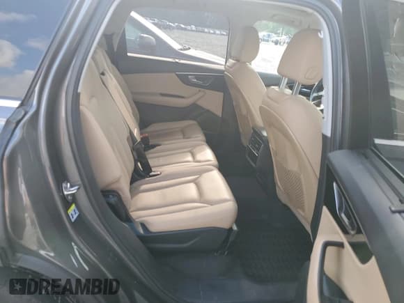 ✅ 2021 Audi Q7 Prestige • VIN: WA1VXAF70MD014792 • Lot: 82162345. Wystawiony na Copart z przebiegiem 82 505 mil. Bezpłatny archiwum sprzedaży aukcyjnych z USA i szczegółowy raport historii pojazdu na DreamBid. Zdjęcie 11.