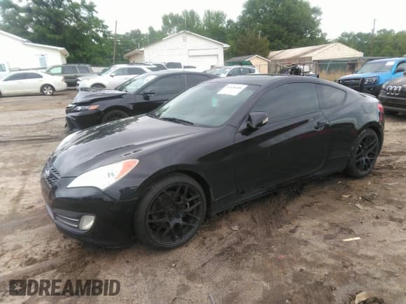 ✅ 2011 Hyundai Genesis Coupe Grand Touring • VIN: KMHHU6KH8BU043988 • Lot: 42126418. Wystawiony na IAAI z przebiegiem 240 904 mil. Bezpłatny archiwum sprzedaży aukcyjnych z USA i szczegółowy raport historii pojazdu na DreamBid. Zdjęcie 2.