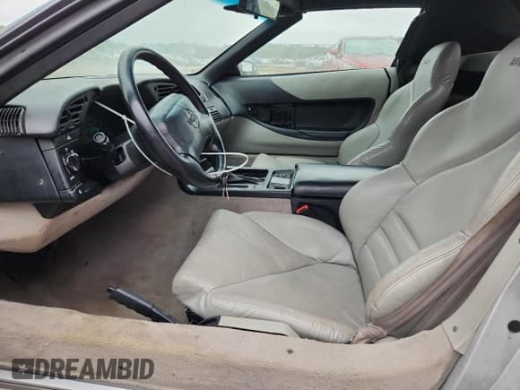 ✅ 1996 Chevrolet Corvette • VIN: 1G1YY32P2T5116176 • Lot: 89898145. Wystawiony na Copart z przebiegiem 52 562 mil. Bezpłatny archiwum sprzedaży aukcyjnych z USA i szczegółowy raport historii pojazdu na DreamBid. Zdjęcie 7.