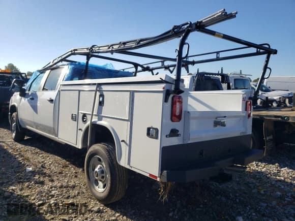 ✅ 2024 Chevrolet Silverado 1500 • VIN: 1GB4WLE79RF466578 • Лот: 84248384. Опубликован ранее на Copart с пробегом 748 миль. Бесплатный доступ к архиву аукционных продаж из США и подробный отчёт об истории автомобиля на DreamBid. Изображение 2.