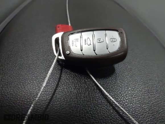 ✅ 2017 Hyundai Elantra Sport • VIN: KMHD04LB0HU332980 • Lot: 43553215. Listed on IAAI with 121,370 mi. Free auction sales archive from the USA and detailed vehicle history report at DreamBid. Image 11.