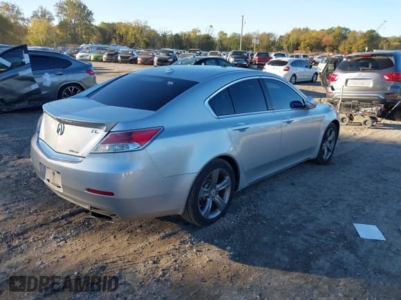 ✅ 2014 Acura TL Technology • VIN: 19UUA9E5XEA002526 • Lot: 43460168. Listed on IAAI with 98,679 mi. Free auction sales archive from the USA and detailed vehicle history report at DreamBid. Image 4.