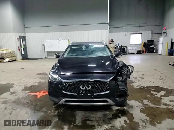 ✅ 2018 Infiniti QX30 Luxury • VIN: SJKCH5CR7JA060525 • Lot: 43402625. Listed on Copart with 87,664 mi. Free auction sales archive from the USA and detailed vehicle history report at DreamBid. Image 12.