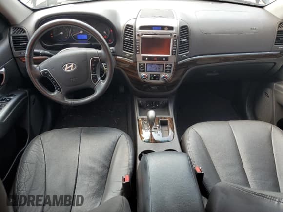 ✅ 2011 Hyundai Santa Fe Limited • VIN: 5XYZK4AG2BG053025 • Lot: 67706624. Listed on Copart with 180,623 mi. Free auction sales archive from the USA and detailed vehicle history report at DreamBid. Image 8.