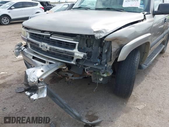 2002 Chevrolet Tahoe LS with VIN 1GNEC13Z42R246617, listed as a IAAI auction lot 42675524 with 306,596 mi miles and . Bid and sale history available at DreamBid. Image 6.