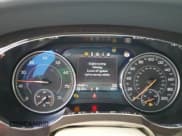 ✅ 2019 Bentley Bentayga V8 • VIN: SJAAM2ZV5KC024865 • Lot: 42869533. Wystawiony na Copart z przebiegiem 23 687 mil. Bezpłatny archiwum sprzedaży aukcyjnych z USA i szczegółowy raport historii pojazdu na DreamBid. Zdjęcie 9.