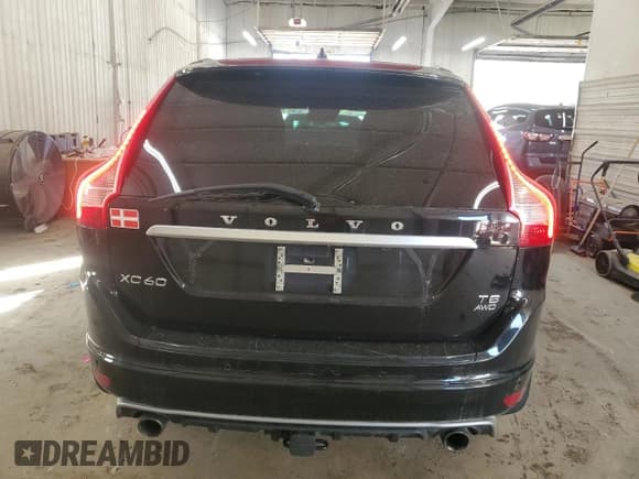 ✅ 2016 Volvo XC60 T6 Drive-E R-Design Platinum • VIN: YV449MRS1G2875912 • Лот: 47652025. Опубликован ранее на Copart с пробегом 129 127 миль. Бесплатный доступ к архиву аукционных продаж из США и подробный отчёт об истории автомобиля на DreamBid. Изображение 6.