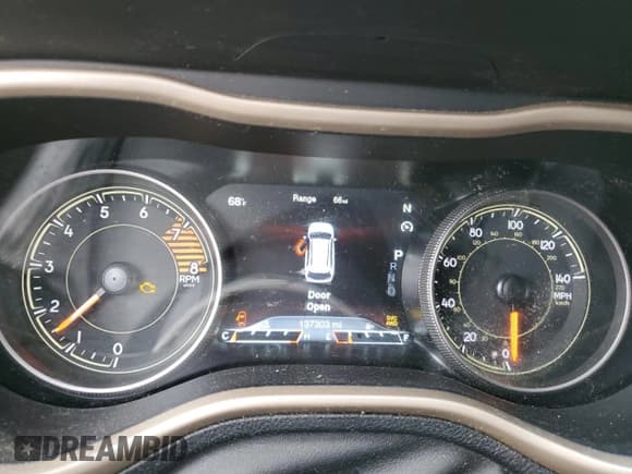 ✅ 2018 Jeep Cherokee Limited • VIN: 1C4PJMDXXJD610119 • Лот: 51222755. Опубликован ранее на Copart с пробегом 137 303 миль. Бесплатный доступ к архиву аукционных продаж из США и подробный отчёт об истории автомобиля на DreamBid. Изображение 9.