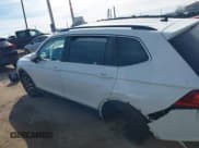 ✅ 2021 Volkswagen Tiguan SE • VIN: 3VV2B7AX1MM070358 • Lot: 41583397. Wystawiony na IAAI z przebiegiem 75 508 mil. Bezpłatny archiwum sprzedaży aukcyjnych z USA i szczegółowy raport historii pojazdu na DreamBid. Zdjęcie 13.