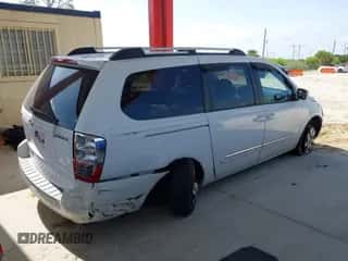 2008 Hyundai Entourage GLS z VIN KNDMC233X86051265, wystawiony jako IAAI lot #42683479 z przebiegiem 255 244 mil mil oraz . Historia ofert i sprzedaży dostępna na DreamBid. Obrazek 4.