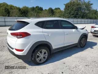 2016 Hyundai Tucson SE z VIN KM8J33A43GU144669, wystawiony jako Copart lot #85768415 z przebiegiem 133 437 mil mil oraz Czysty tytuł • Clean title. Historia ofert i sprzedaży dostępna na DreamBid. Obrazek 3.