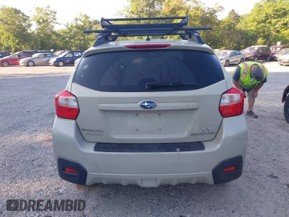 ✅ 2014 Subaru Crosstrek Premium • VIN: JF2GPACC7E9222433 • Lot: 42788628. Listed on IAAI with 163,599 mi. Free auction sales archive from the USA and detailed vehicle history report at DreamBid. Image 16.