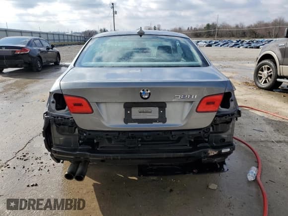 ✅ 2010 BMW 3 Series 328i • VIN: WBAWB3C51AP139640 • Lot: 46573795. Listed on Copart with 97,921 mi. Free auction sales archive from the USA and detailed vehicle history report at DreamBid. Image 6.