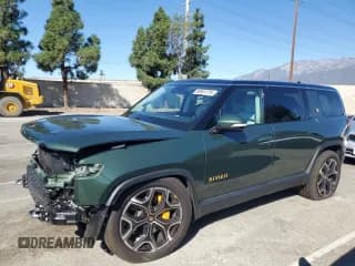 ✅ 2023 Rivian R1S Adventure • VIN: 7PDSGABA2PN023821 • Lot: 86901275. Wystawiony na Copart z przebiegiem 18 214 mil. Bezpłatny archiwum sprzedaży aukcyjnych z USA i szczegółowy raport historii pojazdu na DreamBid. Zdjęcie 1.