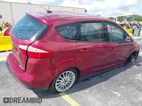 ✅ 2014 Ford C-Max SE • VIN: 1FADP5AU1EL502801 • Lot: 42505854. Wystawiony na IAAI z przebiegiem 178 199 mil. Bezpłatny archiwum sprzedaży aukcyjnych z USA i szczegółowy raport historii pojazdu na DreamBid. Zdjęcie 4.
