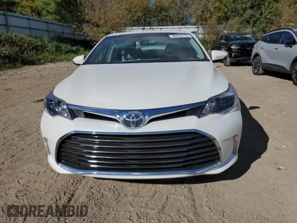 ✅ 2016 Toyota Avalon XLE Plus • VIN: 4T1BK1EB5GU236449 • Лот: 86220725. Опубликован ранее на Copart с пробегом 52 599 миль. Бесплатный доступ к архиву аукционных продаж из США и подробный отчёт об истории автомобиля на DreamBid. Изображение 5.