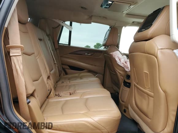 ✅ 2016 Cadillac Escalade Platinum • VIN: 1GYS3DKJ4GR343911 • Lot: 60718135. Wystawiony na Copart z przebiegiem 80 366 mil. Bezpłatny archiwum sprzedaży aukcyjnych z USA i szczegółowy raport historii pojazdu na DreamBid. Zdjęcie 11.
