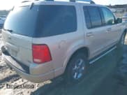 ✅ 2005 Ford Explorer • VIN: 1FMZU65K35ZA04485 • Лот: 42994137. Опубликован ранее на IAAI с пробегом 140 887 миль. Бесплатный доступ к архиву аукционных продаж из США и подробный отчёт об истории автомобиля на DreamBid. Изображение 4.
