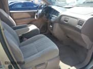 ✅ 2000 Toyota Sienna CE • VIN: 4T3GF19C4YU223522 • Lot: 42158714. Wystawiony na IAAI z przebiegiem 244 684 mil. Bezpłatny archiwum sprzedaży aukcyjnych z USA i szczegółowy raport historii pojazdu na DreamBid. Zdjęcie 5.