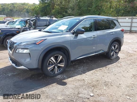 ✅ 2022 Nissan Rogue Platinum • VIN: JN8BT3DDXNW271817 • Lot: 43310027. Wystawiony na IAAI z przebiegiem 88 309 mil. Bezpłatny archiwum sprzedaży aukcyjnych z USA i szczegółowy raport historii pojazdu na DreamBid. Zdjęcie 17.