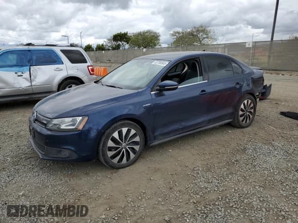 ✅ 2013 Volkswagen Jetta Hybrid SE • VIN: 3VW637AJ6DM229316 • Lot: 53700565. Listed on Copart with 140,156 mi. Free auction sales archive from the USA and detailed vehicle history report at DreamBid. Image 1.