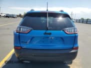 ✅ 2020 Jeep Cherokee Altitude • VIN: 1C4PJMLX3LD538832 • Lot: 60269435. Wystawiony na Copart z przebiegiem 31 479 mil. Bezpłatny archiwum sprzedaży aukcyjnych z USA i szczegółowy raport historii pojazdu na DreamBid. Zdjęcie 6.