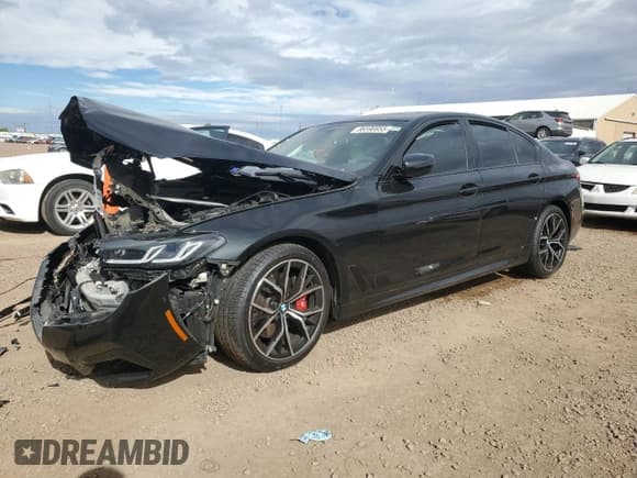 ✅ 2023 BMW 5 Series 530i xDrive • VIN: WBA13BJ01PCM53684 • Lot: 86590855. Wystawiony na Copart z przebiegiem 20 468 mil. Bezpłatny archiwum sprzedaży aukcyjnych z USA i szczegółowy raport historii pojazdu na DreamBid. Zdjęcie 1.