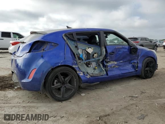 ✅ 2013 Hyundai Veloster w/Black Int • VIN: KMHTC6AD5DU156568 • Lot: 85583434. Listed on Copart with 90,303 mi. Free auction sales archive from the USA and detailed vehicle history report at DreamBid. Image 3.