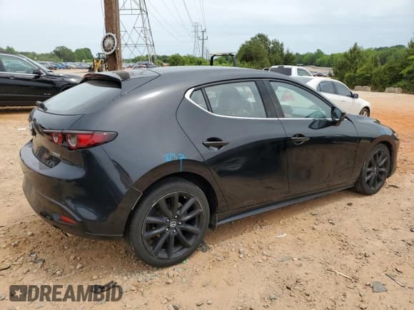 ✅ 2019 Mazda 3 Premium • VIN: JM1BPANM8K1140994 • Лот: 55652305. Опубликован ранее на Copart с пробегом 89 512 миль. Бесплатный доступ к архиву аукционных продаж из США и подробный отчёт об истории автомобиля на DreamBid. Изображение 3.