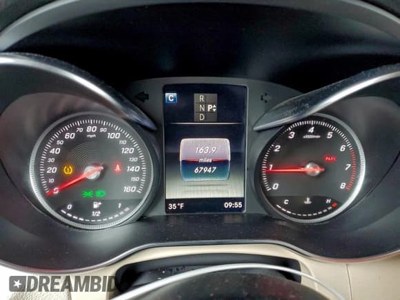 ✅ 2019 Mercedes-Benz GLC 300 • VIN: WDC0G4KBXKF641135 • Лот: 94959975. Опубликован ранее на Copart с пробегом 67 947 миль. Бесплатный доступ к архиву аукционных продаж из США и подробный отчёт об истории автомобиля на DreamBid. Изображение 9.