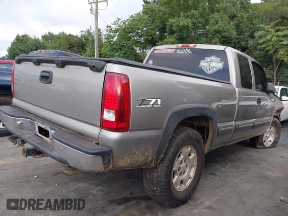 ✅ 2001 Chevrolet Silverado 1500 LS • VIN: 2GCEK19T811288343 • Лот: 43041421. Опубликован ранее на IAAI с пробегом 228 942 миль. Бесплатный доступ к архиву аукционных продаж из США и подробный отчёт об истории автомобиля на DreamBid. Изображение 4.