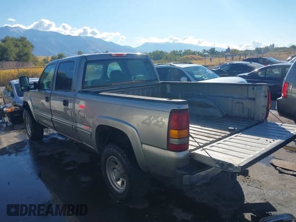✅ 2001 Chevrolet Silverado 2500HD LT3 • VIN: 1GCHK23G91F134828 • Лот: 40725454. Опубликован ранее на IAAI с пробегом 187 129 миль. Бесплатный доступ к архиву аукционных продаж из США и подробный отчёт об истории автомобиля на DreamBid. Изображение 3.