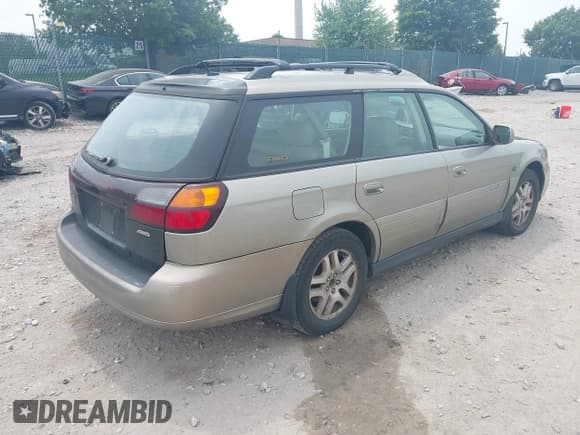 ✅ 2004 Subaru Legacy Outback L.L. Bean • VIN: 4S3BH806247624724 • Lot: 42502220. Listed on IAAI with 233,685 mi. Free auction sales archive from the USA and detailed vehicle history report at DreamBid. Image 4.