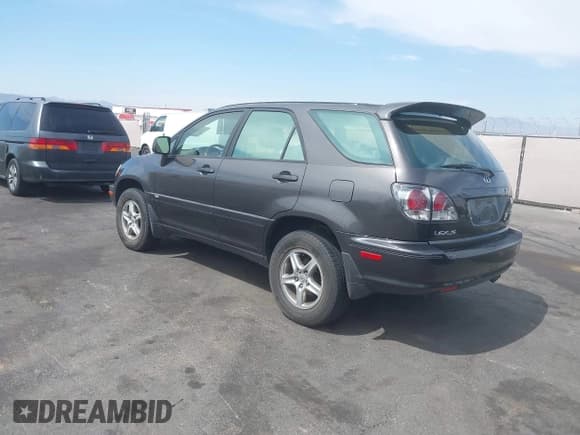 ✅ 2002 Lexus RX 300 • VIN: JTJGF10U420138288 • Lot: 42360614. Listed on IAAI with 136,583 mi. Free auction sales archive from the USA and detailed vehicle history report at DreamBid. Image 3.