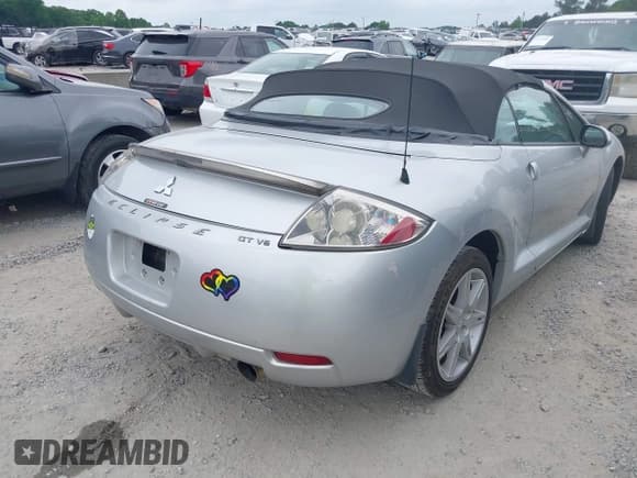 ✅ 2007 Mitsubishi Eclipse GT • VIN: 4A3AL35T37E014565 • Lot: 42272895. Wystawiony na IAAI z przebiegiem 216 141 mil. Bezpłatny archiwum sprzedaży aukcyjnych z USA i szczegółowy raport historii pojazdu na DreamBid. Zdjęcie 6.