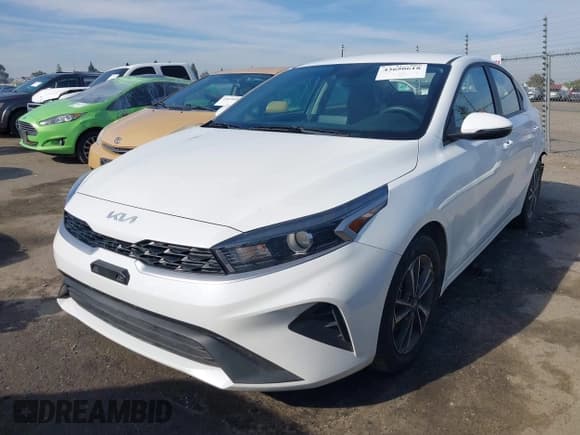 ✅ 2024 Kia Forte LXS • VIN: 3KPF24AD2RE796154 • Lot: 43650618. Wystawiony na IAAI z przebiegiem 46 584 mil. Bezpłatny archiwum sprzedaży aukcyjnych z USA i szczegółowy raport historii pojazdu na DreamBid. Zdjęcie 2.