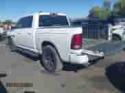 2017 Ram 1500 Night z VIN 1C6RR7MT0HS561087, wystawiony jako IAAI lot #43188191 z przebiegiem 138 239 mil mil oraz . Historia ofert i sprzedaży dostępna na DreamBid. Obrazek 3.