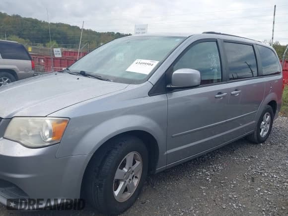 ✅ 2013 Dodge Grand Caravan SXT • VIN: 2C4RDGCG1DR545777 • Лот: 43499504. Опубликован ранее на IAAI с пробегом 174 938 миль. Бесплатный доступ к архиву аукционных продаж из США и подробный отчёт об истории автомобиля на DreamBid. Изображение 2.